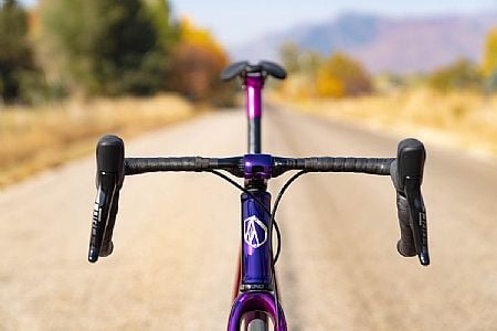 ENVE SES AERO HANDLEBAR 31.8 42cm 420mm  カーボンハンドル(ドロップハンドル)｜売買されたオークション情報、yahooの商品情報をアーカイブ公開 - オークファン パーツ