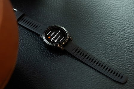 GARMIN FENIX 7 Sapphire Solar Titane - Carbon Gray DLC avec bracelet noir -  Montre GPS Running
