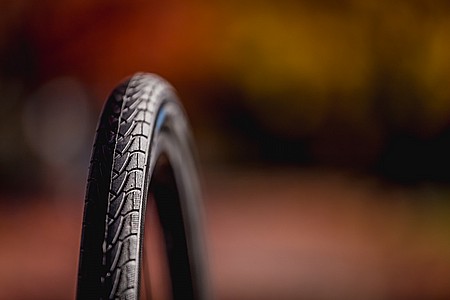Schwalbe Marathon Plus tire review - robust and reliable