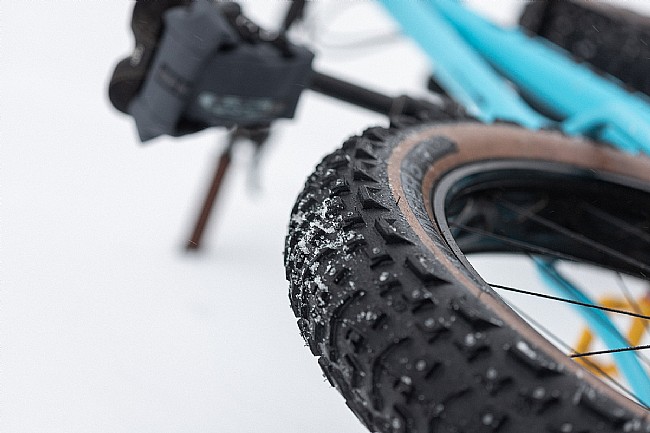 45Nrth Dillinger 5 Studded 60 TPI 26" Fat Bike Tire (Tan) 45Nrth Dillinger 5 Studded 60 TPI 26" Fat Bike Tire (Tan)