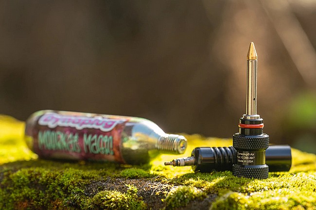 Dynaplug Air Tubeless Tire Repair Kit (CO2 Not Included) Co2 Not Included