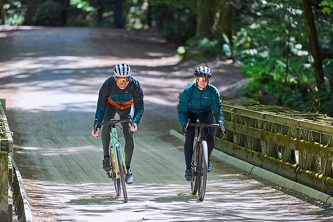 Pearl Izumi Mens Expedition Alpha Jacket 