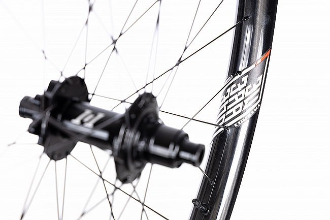 We Are One Convert i9 1/1 29" Carbon MTB Wheelset 