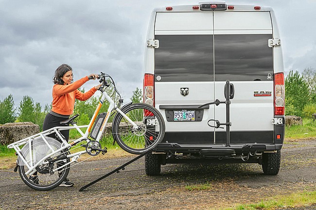 Yakima OnRamp LX Hitch Rack Accomodates E-Bikes