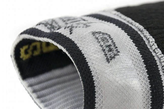 SealSkinz Runton Waterproof Cold Weather Mid Sock Hydrostop Grey/Black/Yellow