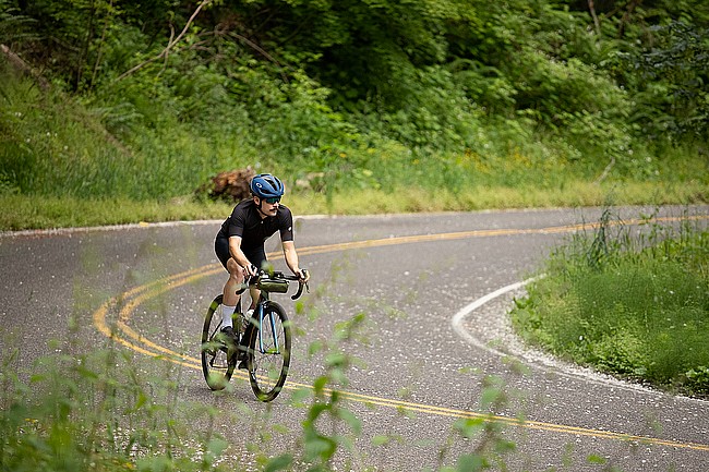 Oakley ARO5 Road Helmet 